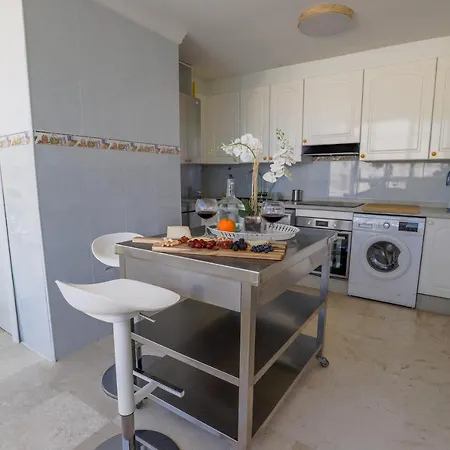 Centre Beachfront & Pool *