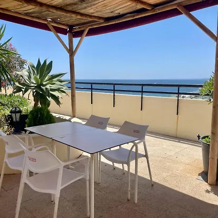 Apartment Centre Beachfront & Pool *