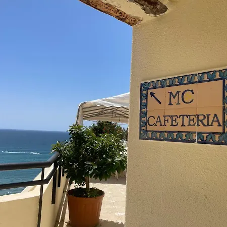 Centre Beachfront & Pool