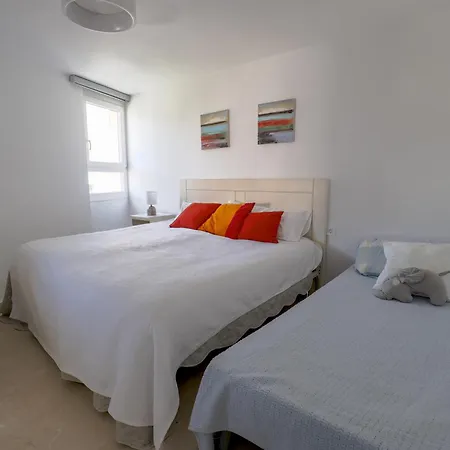 Centre Beachfront & Pool Apartment Marbella