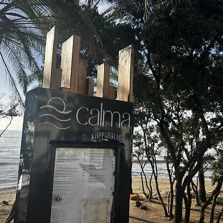 Centre Beachfront & Pool