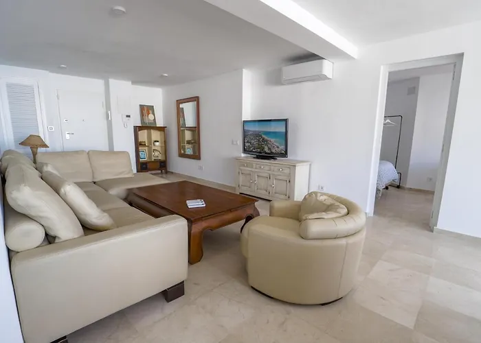 شقة Centre Beachfront & Pool *