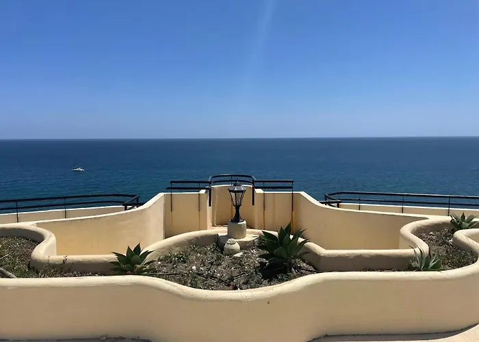 Centre Beachfront & Pool شقة *