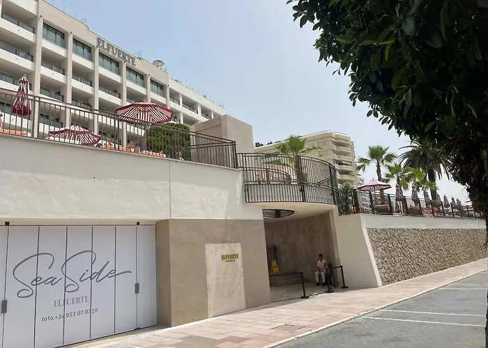 Centre Beachfront & Pool * ماربيا