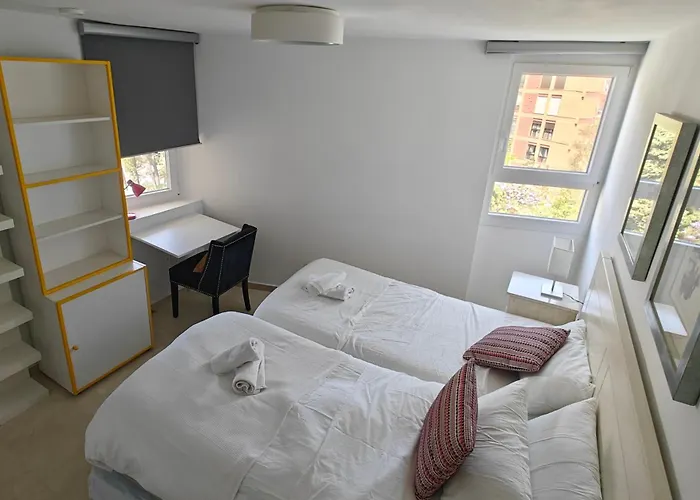 شقة Centre Beachfront & Pool