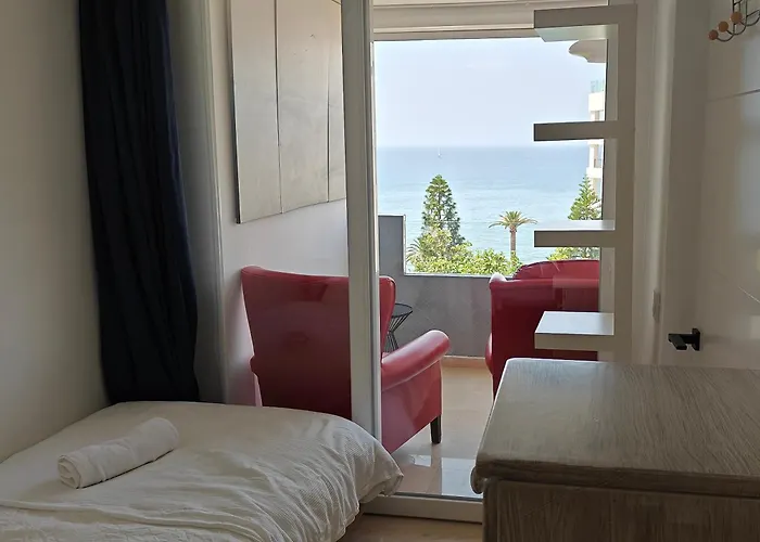 Centre Beachfront & Pool شقة ماربيا