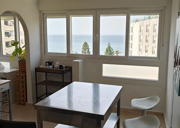 Centre Beachfront & Pool *