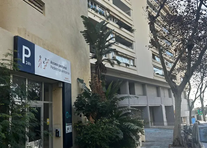 Centre Beachfront & Pool