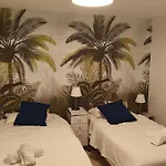 Apartman Centre Beachfront & Pool