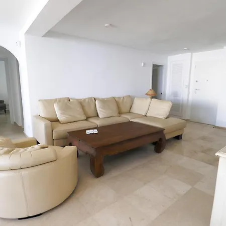 公寓 Centre Beachfront & Pool